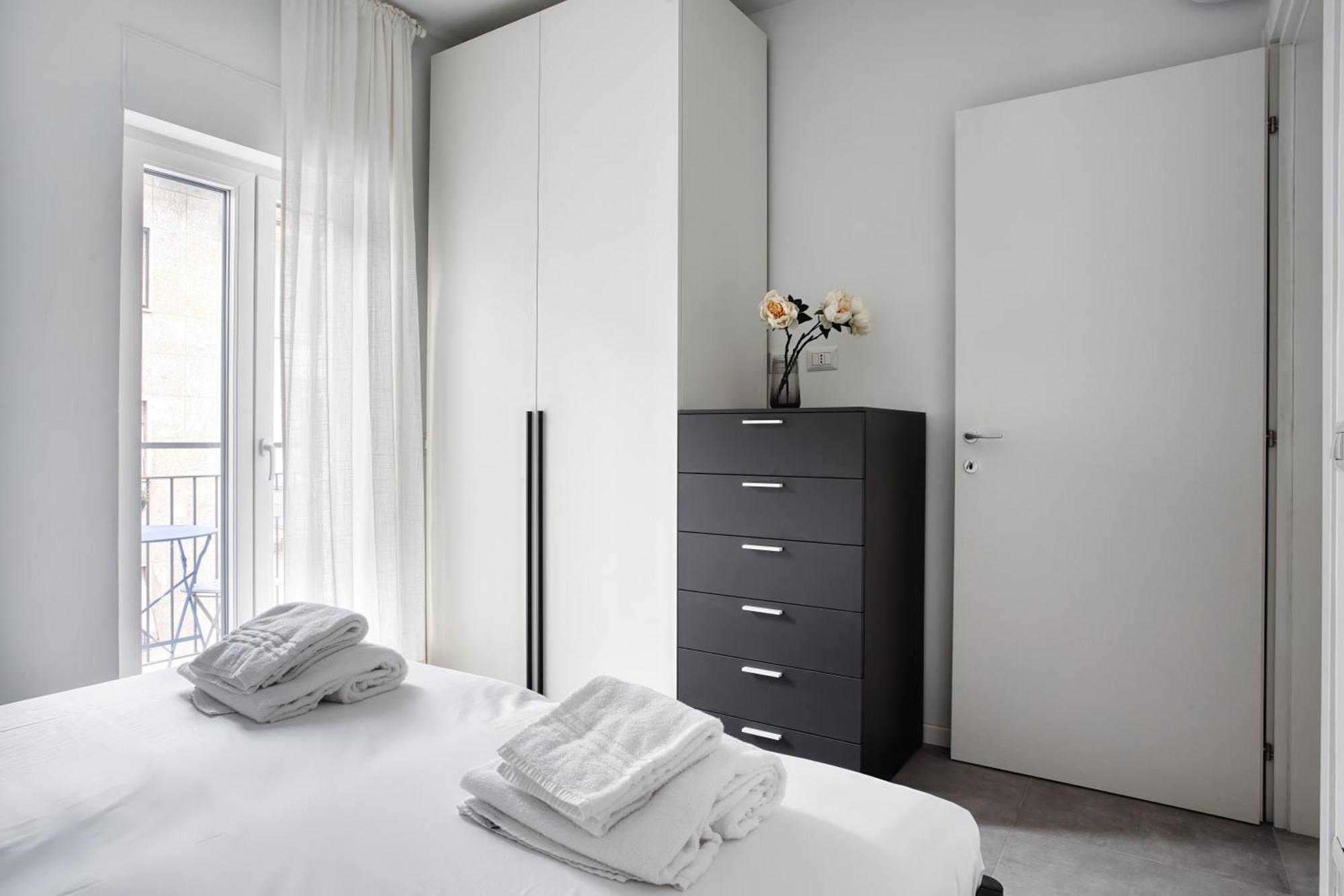 Sleek Abode In Maciachini Milán